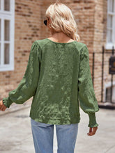 Load image into Gallery viewer, Round Neck Lantern Sleeve Blouse
